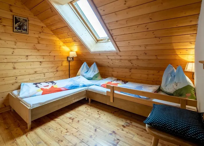 Zirbenhuette Am Falkert Auf Der Heidi-Alm