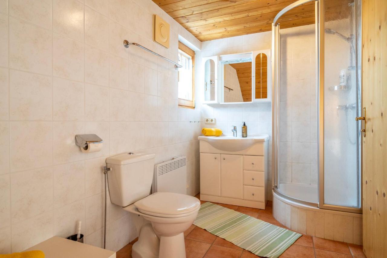 Apartment Zirbenhuette Am Falkert Auf Der Heidi-alm